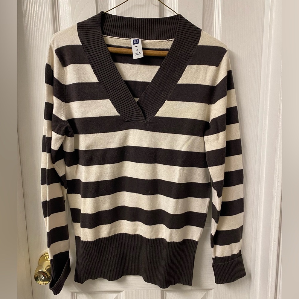 Brown and cream v-neck sweater. Banded on bottom. Super soft! Barely worn.